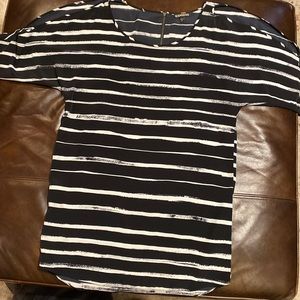 Express Open Shoulder Midi XS Black and White Dress